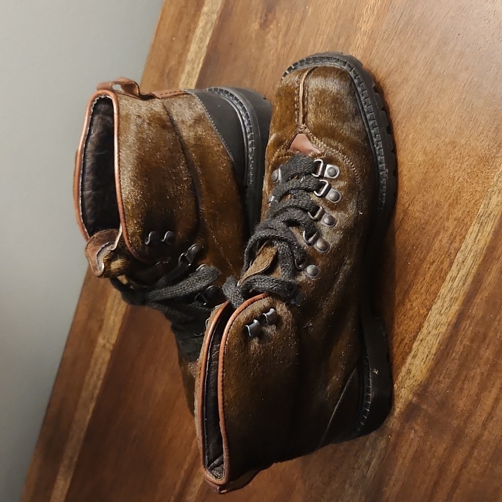 Boots by Saks Fifth Avenue - Picture 8 of 10